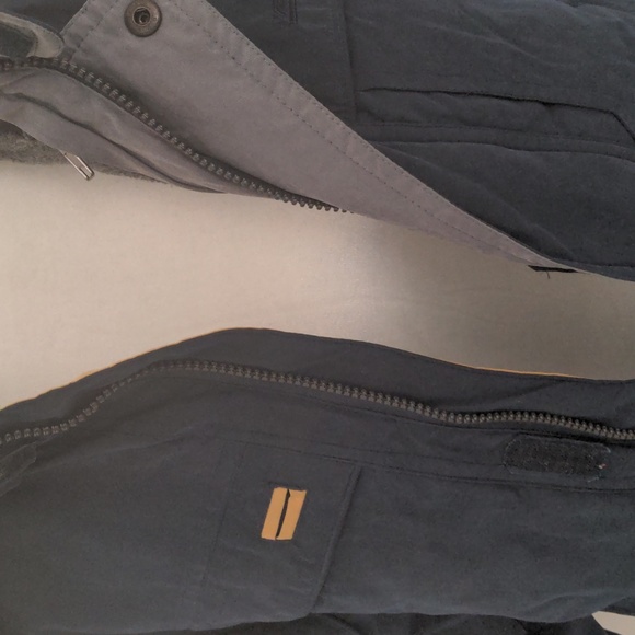 Weatherproof coat - Picture 4 of 9